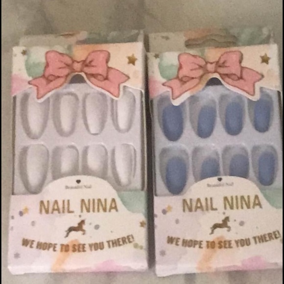 Stick On Nails - Picture 1 of 3